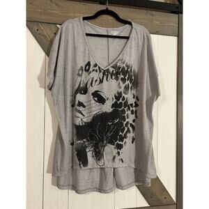 Lane Bryant 22/24 “Fashion” Face Short Sleeve V-Neck T-Shirt